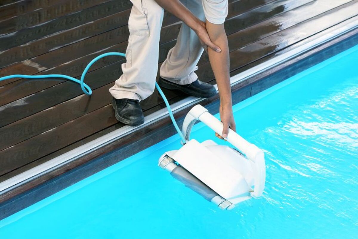 Puis-je laisser tout le temps mon robot dans la piscine ?